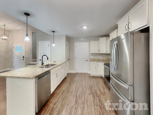 Photo - 223 Fieldstone Ln