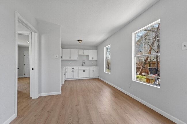 Photo - 8030 Record St