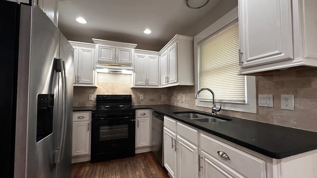 Photo - 4 bedrooms & 3 bath in Decatur!