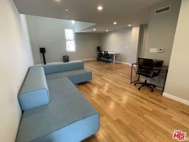 Photo - 2640 Lincoln Blvd Unidad 2B