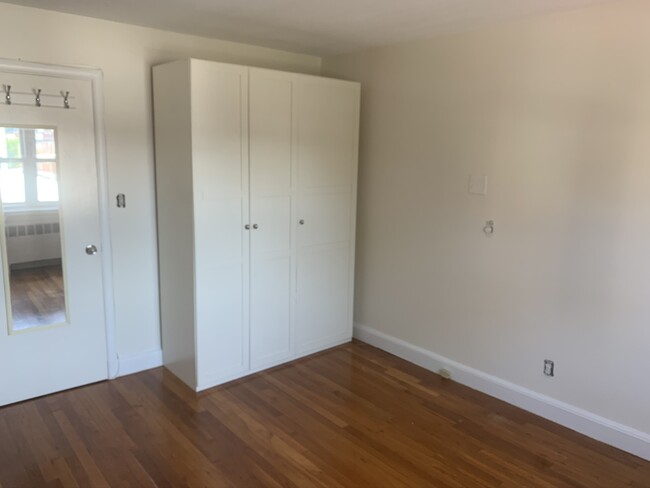 Photo - 28 Alton Pl Unit 2