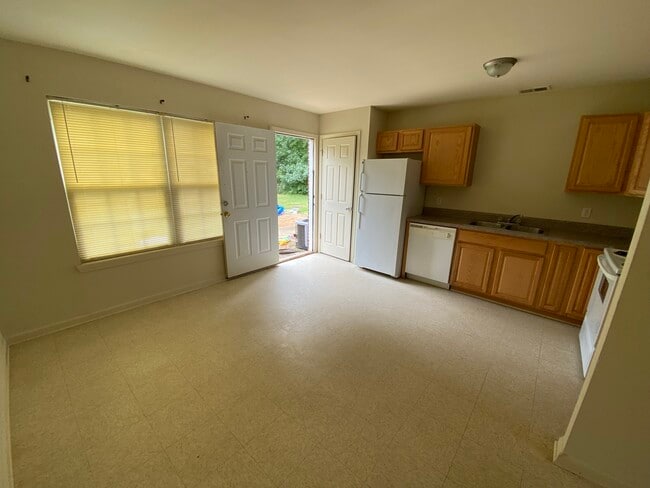 Photo - Country Side Apartments Unit A-4