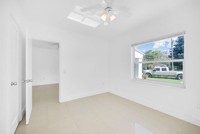 Photo - 555 NW 90th St Unit 555