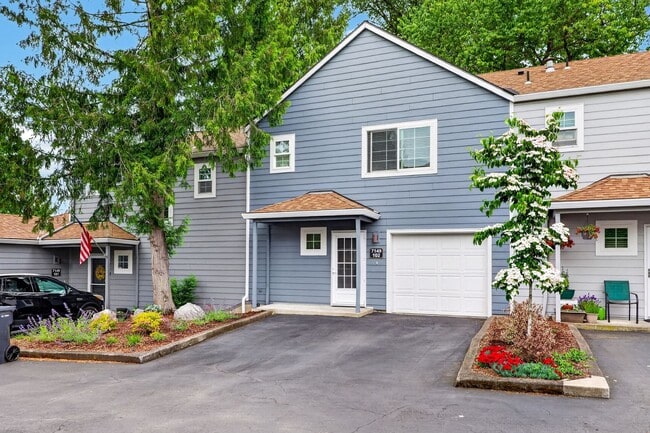 Photo - Great Location! 2 bedroom, 2.5 Bathroom Townhouse in Orchard Hills!!