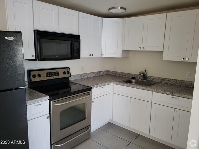 Building Photo - 1631 E Yale St Unit 7 Rental