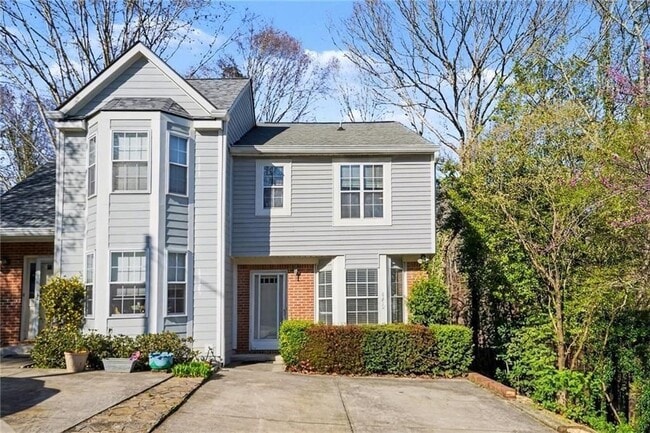 Photo - 5200 Laurel Bridge Dr SE
