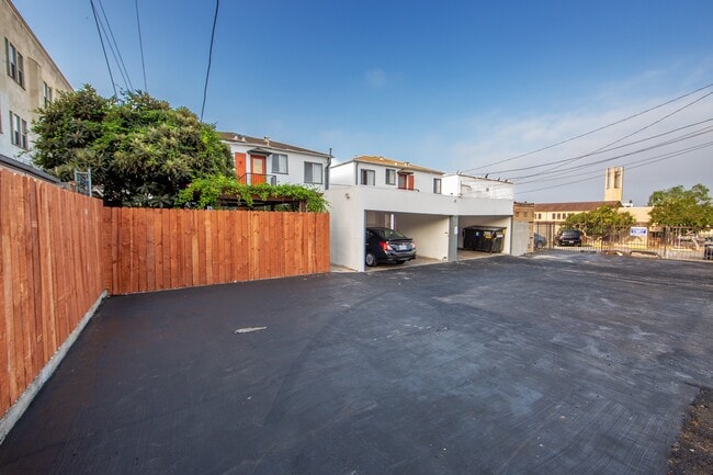 Photo - 4117 W Adams Blvd Unidad 4121 D