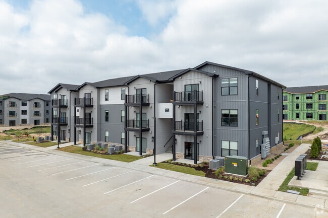 Building Photo - Hearthstone at Autumn Hollow Rental