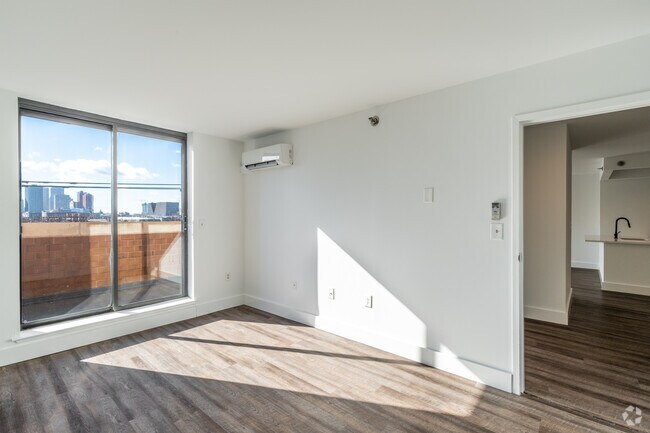 2BR, 1BA - 866SF