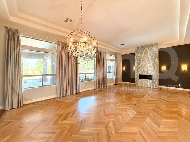 Photo - 350 W Yellowstone Way