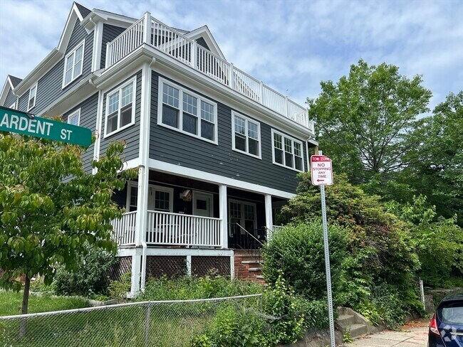 Building Photo - 33 Colberg Ave Unit 2 Rental