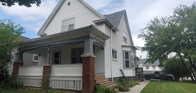 Photo - 6516 W Bluemound Rd Unit Upper
