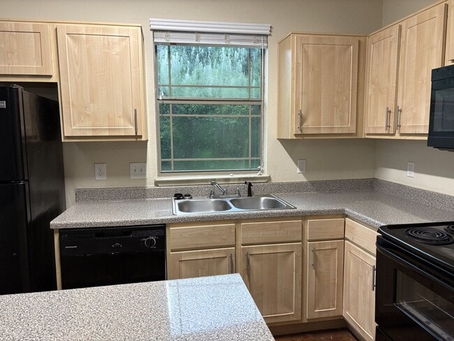 Photo - The Commons 1100-1200 W 16th St-18 Unit 18