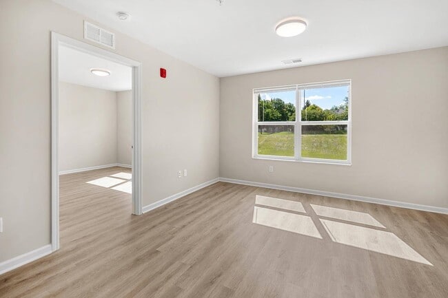 Photo - Deville Manor