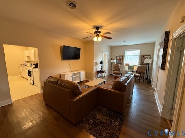 Building Photo - 101 S Main St Unit B