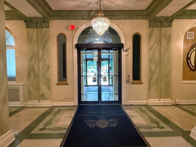 Photo - 1028 E Juneau Ave Apartamento