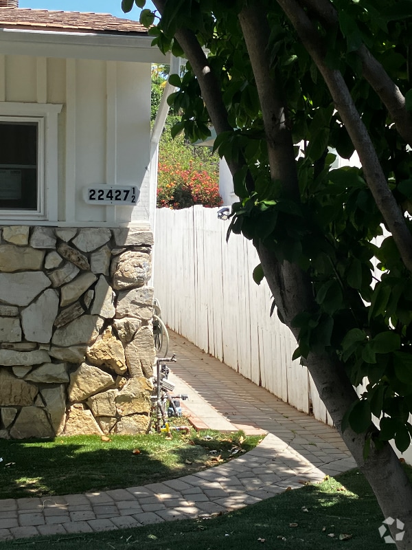 Building Photo - 224271-224272 Dolorosa St Rental