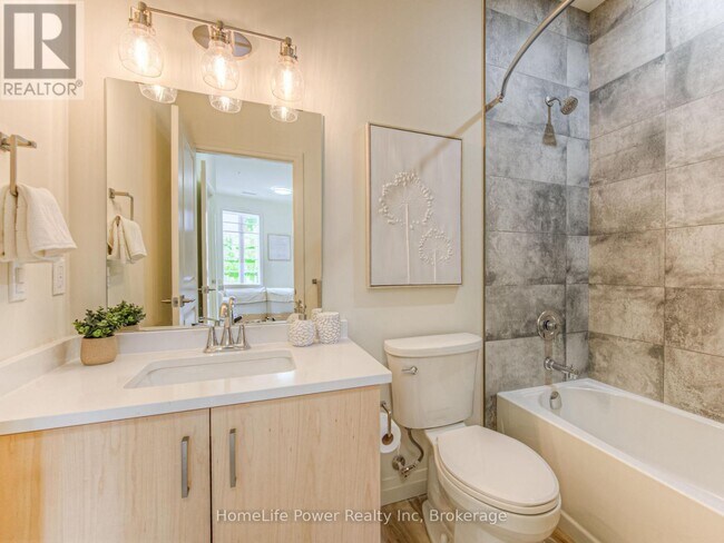 Photo - 301 Westmount Rd W