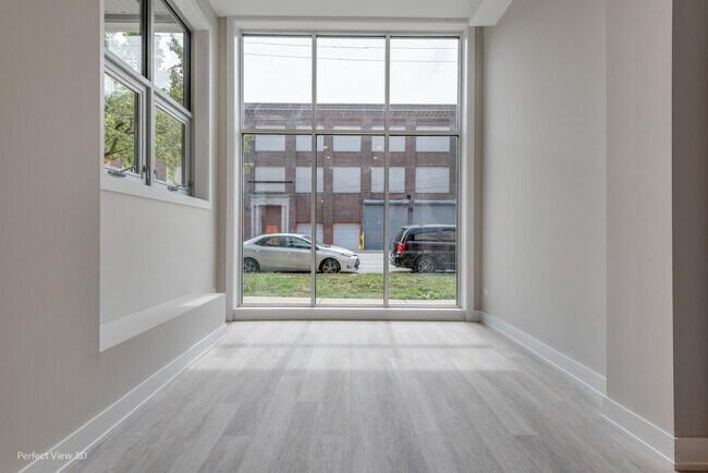 Photo - 2740 W Chicago Ave