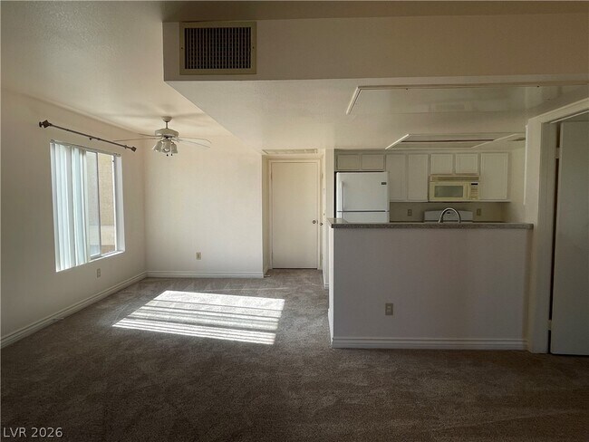 Photo - 8070 W Russell Rd Unit 2109