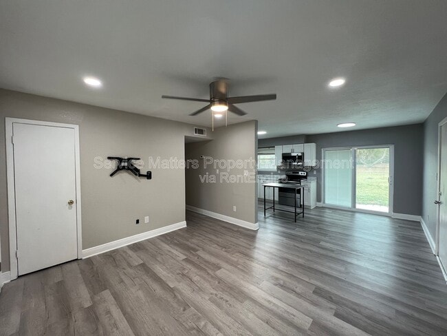 Photo - 3747 Berryhill Rd