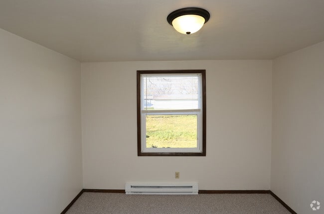 Second bedroom - Norwood Manor