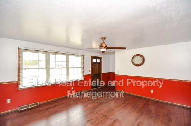 Photo - 1932 Otterbin St