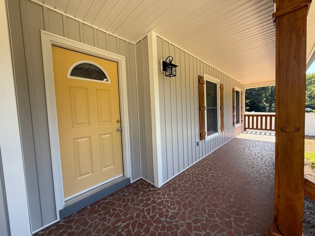 Photo - 725 Brookside Dr