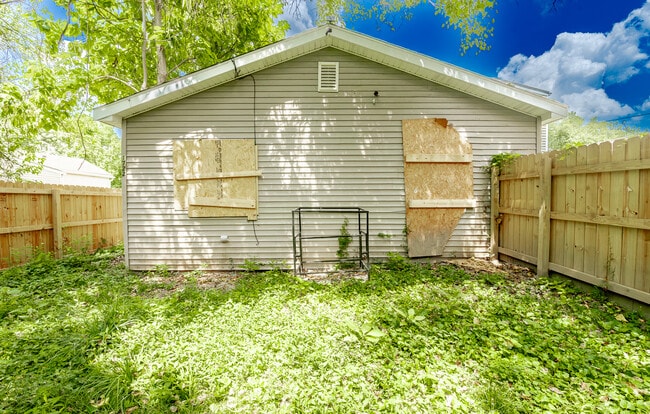 Photo - 1722 Gallagher St