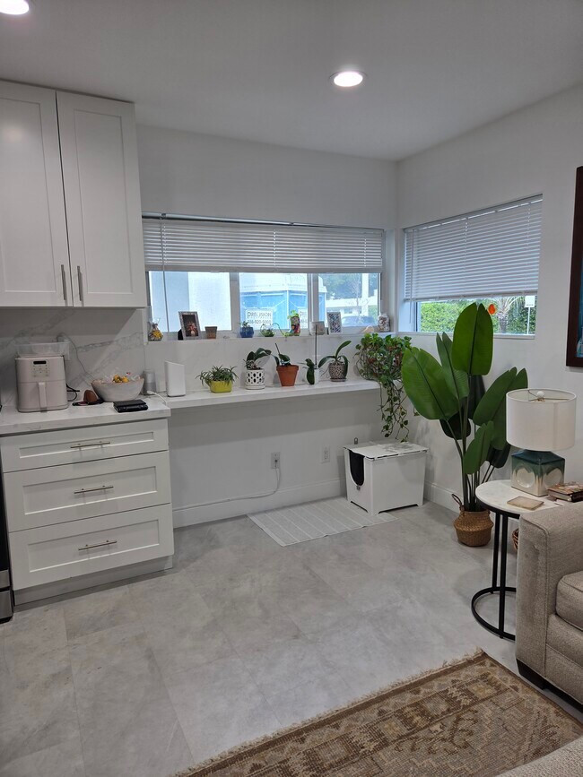 Photo - 19 SE 12th Ave Unit 1