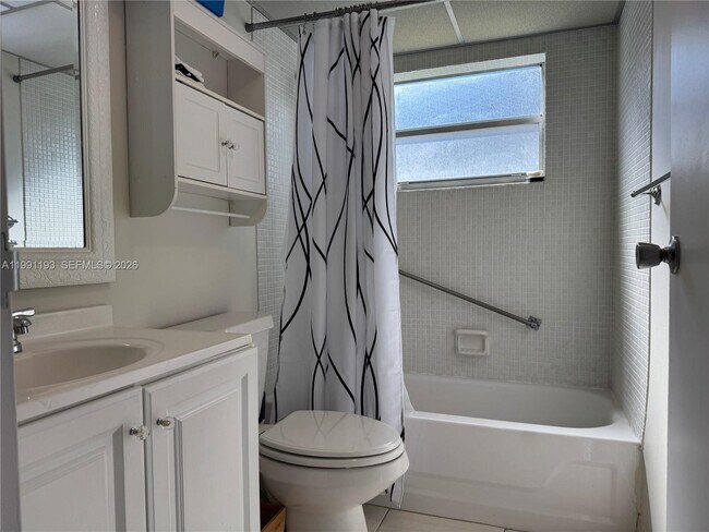 Photo - 629 North Dr Unidad 629