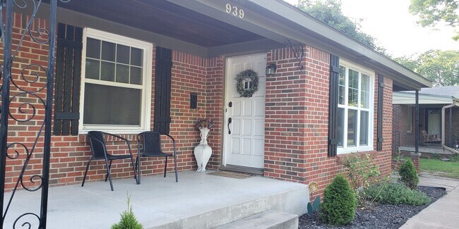 Photo - 939 N Crestway St