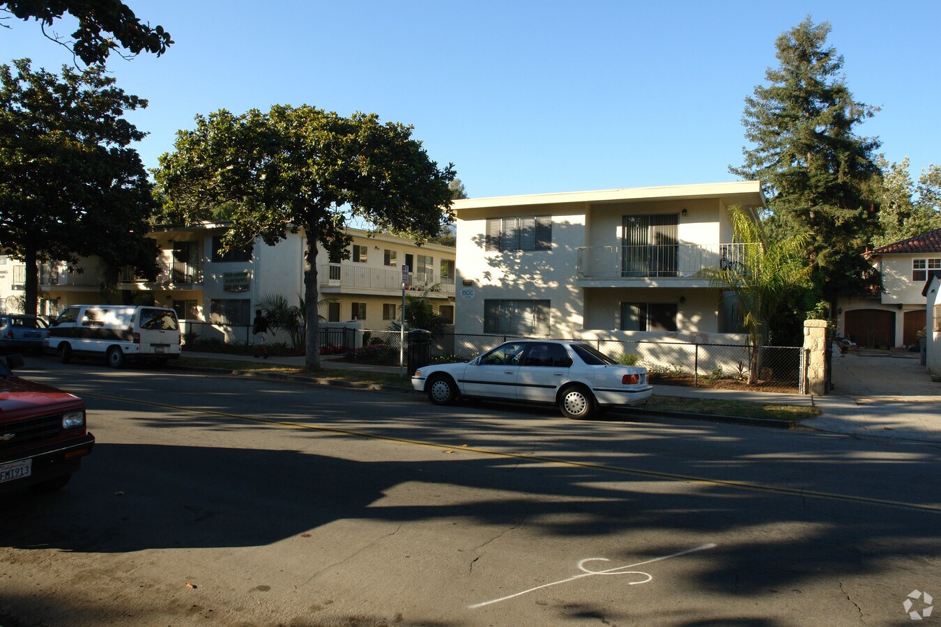 Photo - Palm Gardens Apartments