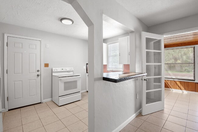 Photo - Unit For Rent in Gulfport!