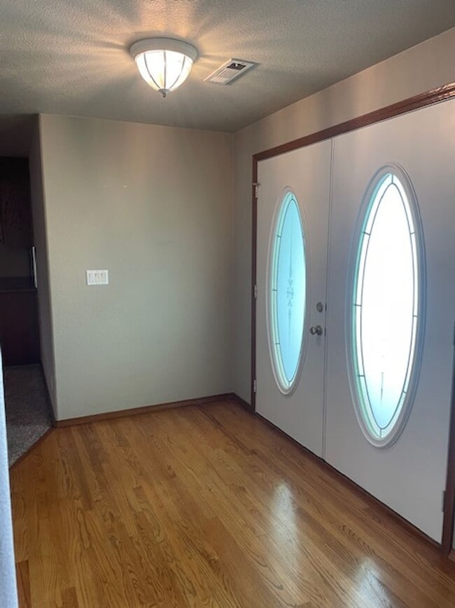 Photo - Quiet Peaceful 3 bedroom 2 bath Single Level home located in Central Point