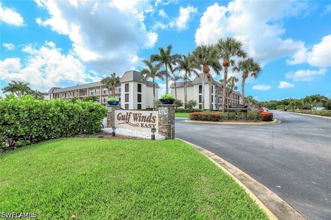 Building Photo - 1000 Manatee Rd Unit A306
