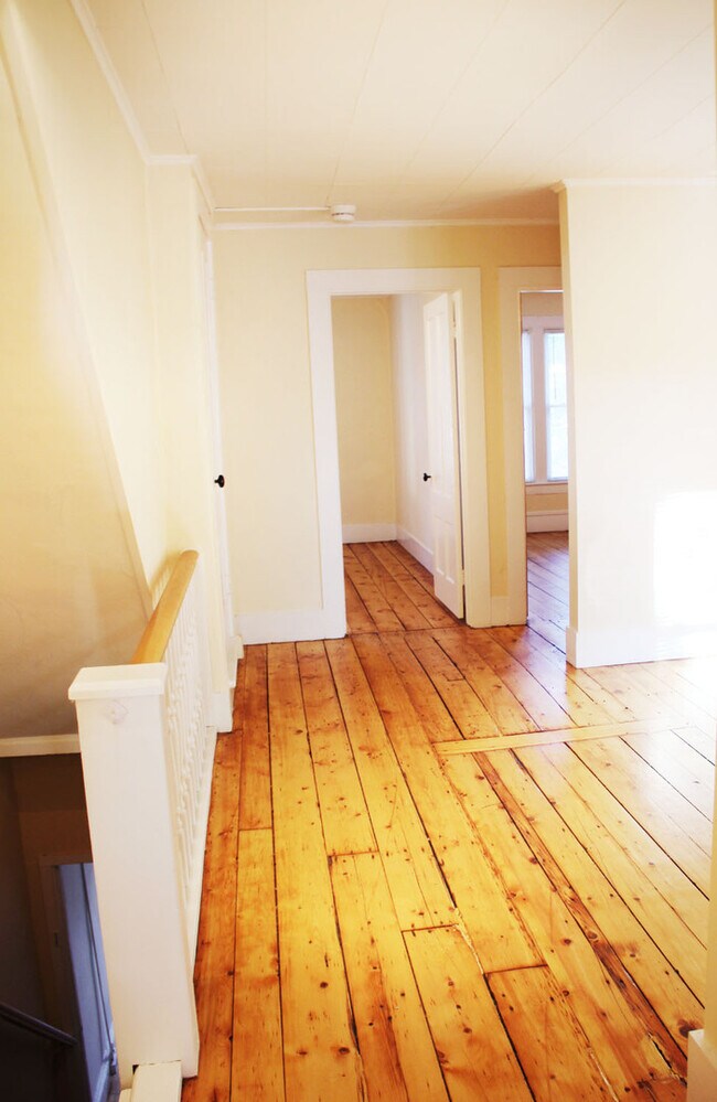 Photo - 145 N Union St Unidad APT 2