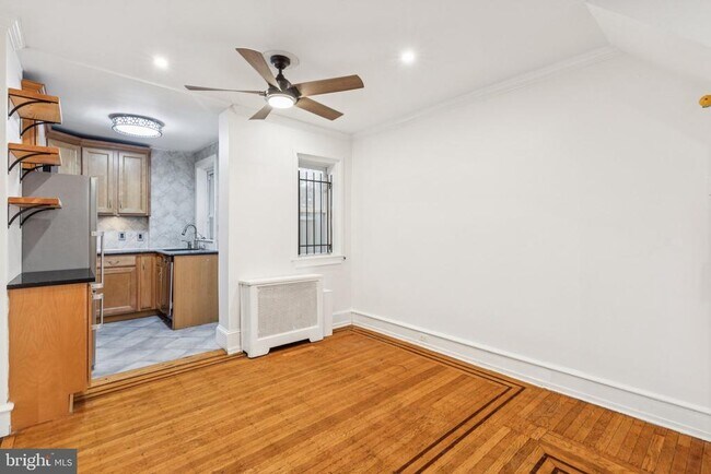 Photo - 1830 Manning St