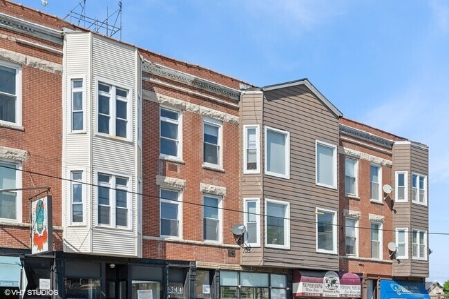 Building Photo - 2344 W Fullerton Ave Rental