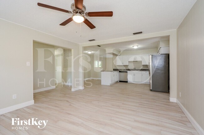 Photo - 4936 Bobbie Ave