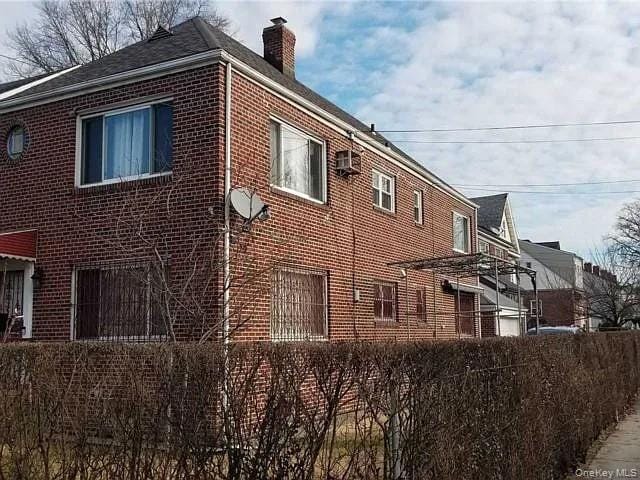 Building Photo - 84-19 150th St Unit 2nd fl