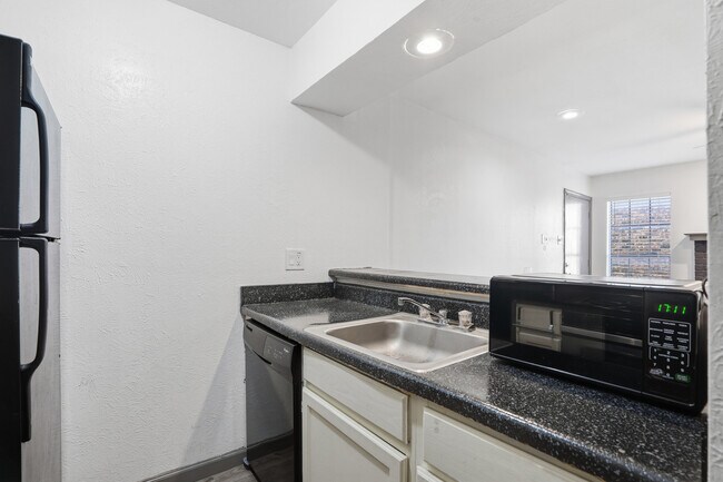 Photo - 9520 Royal Ln Unit 207