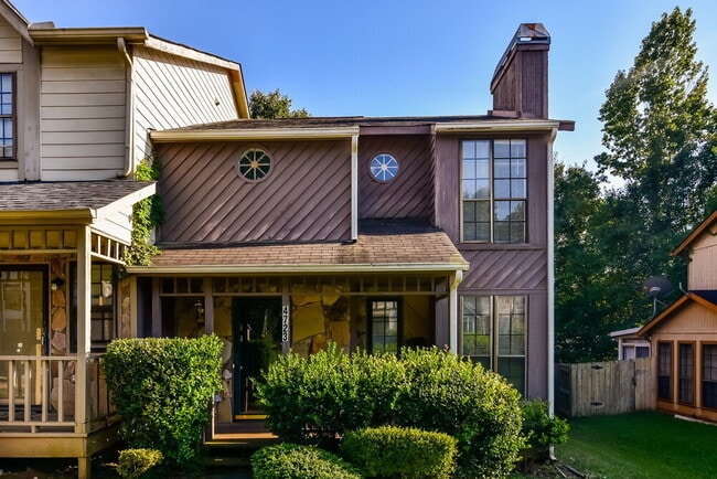 Building Photo - 4723 Old Highgate Entry