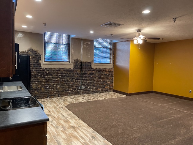 Photo - 131 N Santa Fe Ave