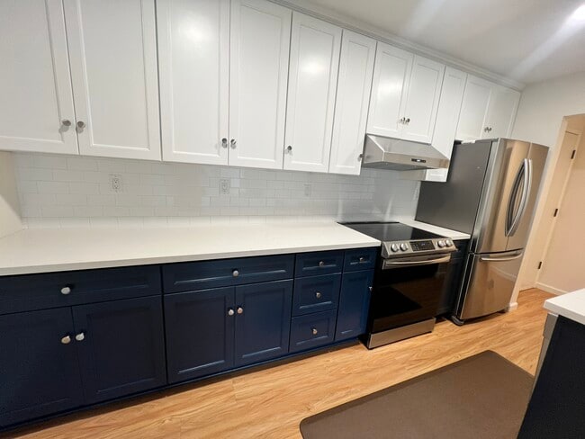 Building Photo - 960 Shorepoint Ct Unit 212