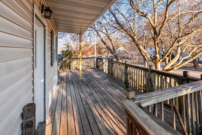 Photo - 1122 Franklin St