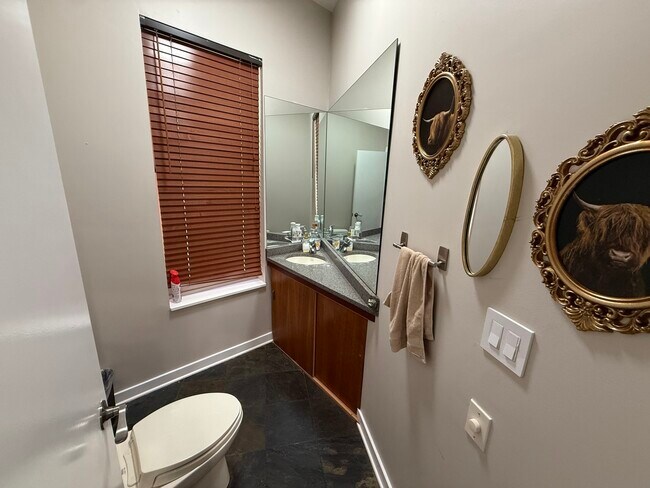 Photo - 1501 W Ohio St