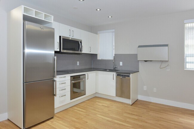 Photo - 81 Isabella St