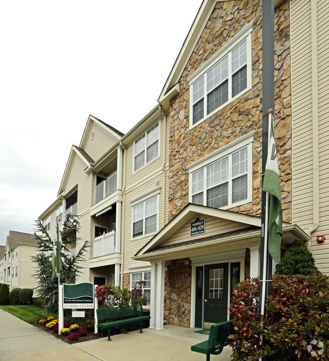 Woodbridge Hills Age Restricted 55+ Apartments For Rent in