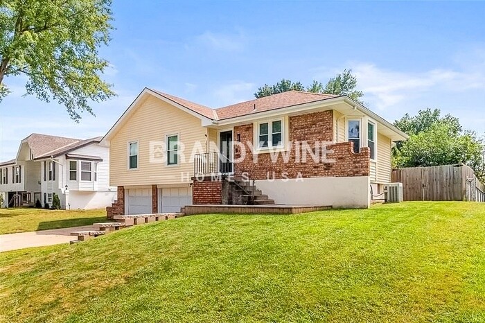 Photo - 19215 E 13 St N